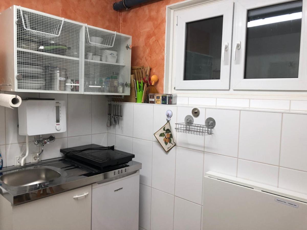 Holz-Wohnfass In Muenchen-Nymphenburg Apartamento Exterior foto